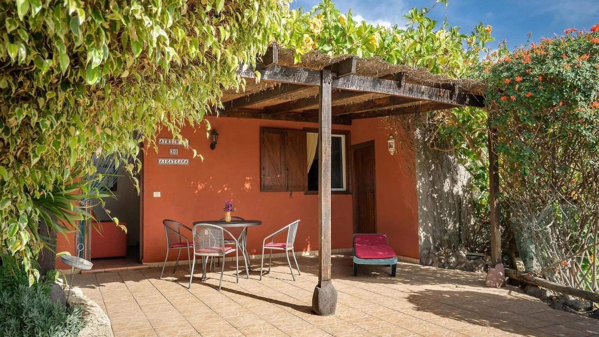 Holiday Home In Malpais De Candelaria With Swimming Pool
